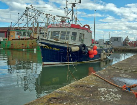Foto de Mary Dawn de Arbroath. Arbroath, Escocia - 23 de marzo de 2023 Un barco pesquero amarrado en el puerto de Arbroath. - Imagen libre de derechos