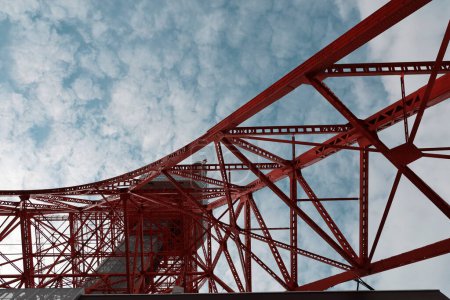 Tokyo street view Stahlkonstruktion des Tokyo Tower von unten gesehen