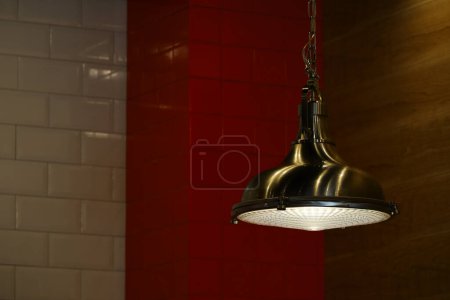 Pendant light with a rustic and modern design with a retro feel