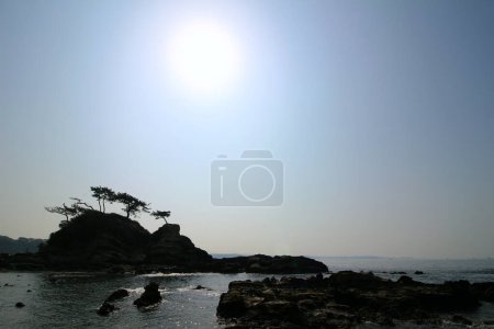Foto de Hermoso paisaje en JapónArasaki Bentenjima, un lugar pintoresco en la costa de Arasaki en la ciudad de Yokosuka, Prefectura de Kanagawa - Imagen libre de derechos