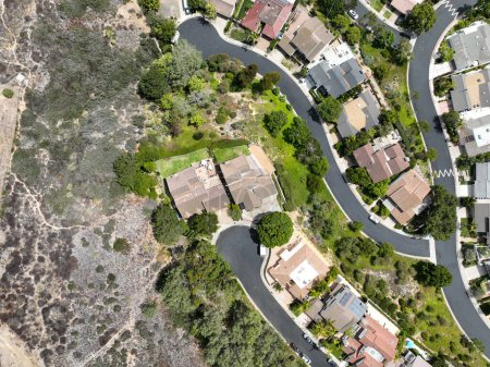 Téléchargez les photos : Aerial view over La Jolla Hills with big villas, San Diego, California, USA - en image libre de droit