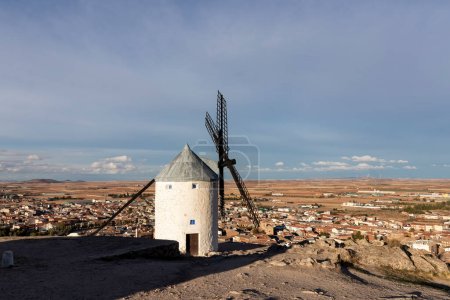 Foto de Windmills, in Consuegra Castilla-La Mancha - Imagen libre de derechos