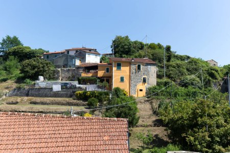 Téléchargez les photos : Lunigiana, Italie - 14 août 2020 : zone rurale de Lunigiana le long de la route de pèlerinage via Francigena - en image libre de droit