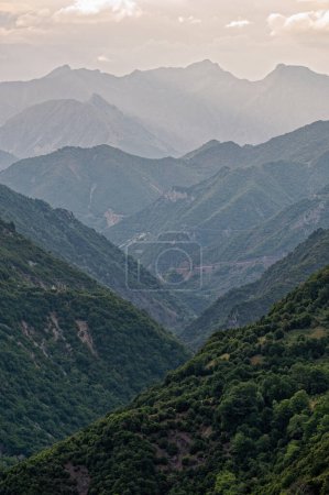 Berglandschaft auf dem Agrafa-Gebirge in Thessalien, Griechenland