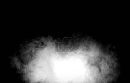 Téléchargez les photos : Fumée sur fond noir. Texture abstraite brouillard ou vapeur. - en image libre de droit