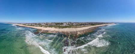 Foto de Vista del dron en la playa de la bahía de Jeffrey en Sudáfrica - Imagen libre de derechos