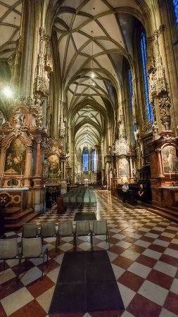 Foto de Viena, Aurtria - 27 de junio de 2023: interiores de la catedral de San Esteban en Viena, Austria - Imagen libre de derechos