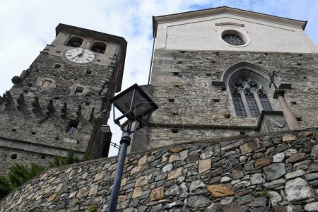 Foto de Vista en la iglesia de San Egidio en Verres en Aosta velley, Italia - Imagen libre de derechos
