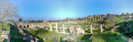Téléchargez les photos : Vue sur les ruines romaines d'Umm Qais (Gadara) en Jordanie - en image libre de droit
