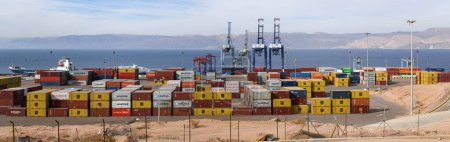 Téléchargez les photos : Aqaba, Jordanie - 20 janvier 2024 : vue au port industriel d'Aqaba en Jordanie - en image libre de droit