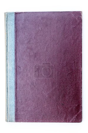 Nahaufnahme eines antiken Buches mit einem reichen, violetten Ledereinband und einem aufwändig geprägten blauen Buchrücken, isoliert auf weißem Hintergrund.