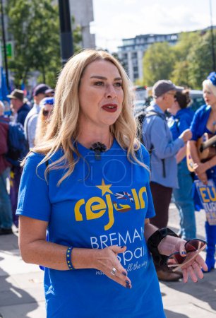 Photo for London, UK. 23rd September 2023. Lisa Burton - Vice Chair of  Bremain In Spain at the anti-Brexit National Rejoin March rally in London, calling for the United Kingdom to rejoin the European Union. - Royalty Free Image