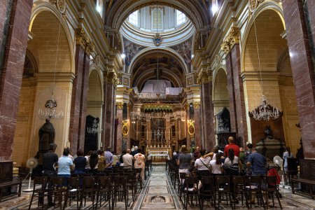 Téléchargez les photos : MALTE - SEPTEMBRE 2019 : Vue intérieure de la cathédrale de Mdina. La ville silencieuse, Malte. - en image libre de droit