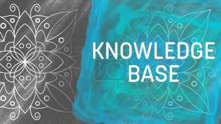 Knowledge Base Text auf türkisgrauem Hintergrund mit Mandala-Element.