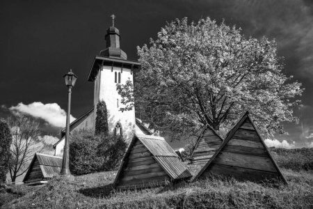 Foto de Iglesia templaria en la aldea Martincek - Eslovaquia - Imagen libre de derechos