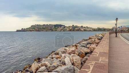 Téléchargez les photos : Vue de Mytilini ou Mytilene City sur l'île de Lesbos. Paysage Scène des destinations européennes. Grèce. - en image libre de droit