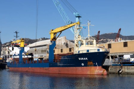Foto de GENOA, ITALY, FEBRUARY 2, 2023 - The container ship Burak moored in the port of Genoa, Italy - Imagen libre de derechos