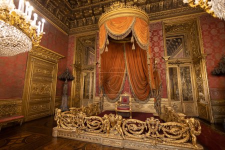 Foto de TORINO (TURÍN), ITALIA, 25 DE MARZO DE 2023 - Sala del Trono del Palacio Real de Torino, Italia - Imagen libre de derechos