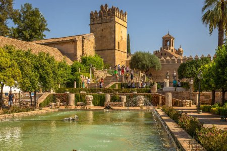 Téléchargez les photos : Exposition des Jardins de l'Alcazar de los Reyes Cristianos, Alcazar Andalusi et Musée, Cordoue, Espagne - en image libre de droit