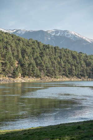 Lac des Engolasters dans les Pyrénées en Andorre.