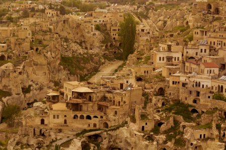 vue du château d'Ortahisar en cappadoce d'urgup, dinde