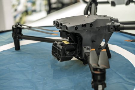 Foto de Tecnologías de drones. Partes de un Drone Moderno para Video y Fotografía. Foto de alta calidad - Imagen libre de derechos