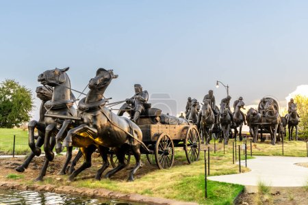 Foto de Oklahoma City, Estados Unidos - 25 de octubre de 2023: Monumento a Land Run de 1889, un evento significativo en la historia del Oeste Americano. - Imagen libre de derechos