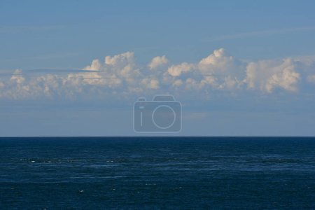 Foto de Paisaje marino con nubes, Patagonia, Argentina. - Imagen libre de derechos