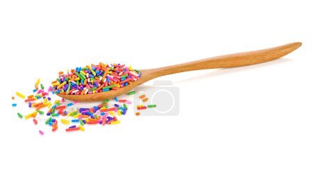 Téléchargez les photos : Décoration parsemée de sucre coloré pour gâteau et boulangerie isolé sur blanc. - en image libre de droit