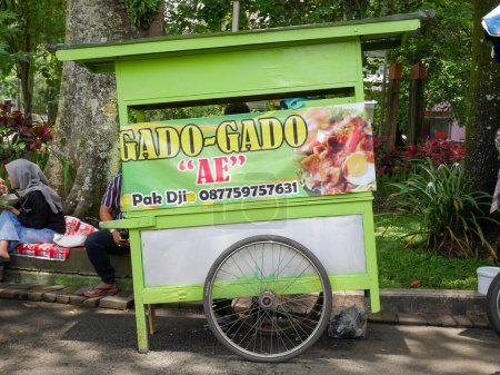 Photo for Malang, indonesia -23 february, 2023 : carts of gado gado sellers selling on the roadside - Royalty Free Image