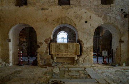 Téléchargez les photos : Demre, Turquie. Intérieur de l'église Saint-Nicolas (Père Noël) - en image libre de droit