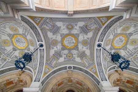 Téléchargez les photos : Budapest, Hongrie. L'Opéra royal d'État hongrois, considéré comme l'un des chefs-d'œuvre de l'architecte et l'un des plus beaux d'Europe. - en image libre de droit