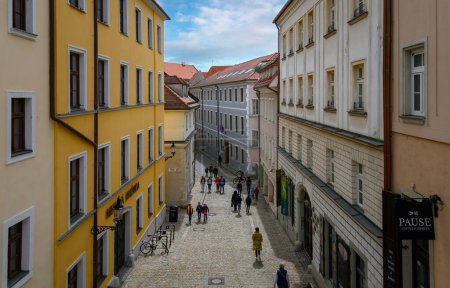 Téléchargez les photos : Bratislava, Slovakia. Beautiful old buildings and street in the old town - en image libre de droit
