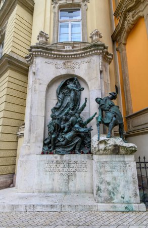 Téléchargez les photos : Budapest, Hungary. Budapesti Egyetemi Templom or University Church - en image libre de droit