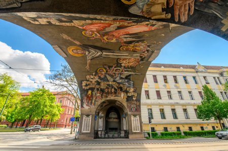 Foto de Szeged, Hungary. Historic Porta Heroum or Heroes Gate - Imagen libre de derechos
