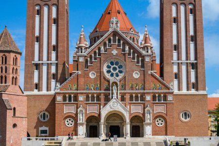 Foto de Iglesia Votiva y Catedral de Nuestra Señora de Hungría en Szeged, Hungría - Imagen libre de derechos