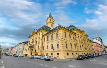 Téléchargez les photos : Szeged, Hongrie. Mairie de Szeged et place Szechenyi - en image libre de droit