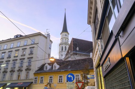 Téléchargez les photos : VIENNE, AUTRICHE. Église Saint-Michel ou Michaelskirche - en image libre de droit