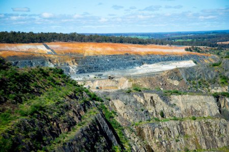 Téléchargez les photos : Mine historique de Cornwall Pit à Greenbushes - Australie occidentale - en image libre de droit