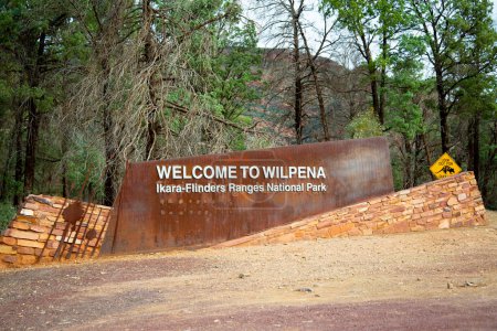 Wilpena Willkommensschild in Flinders Ranges - Australien