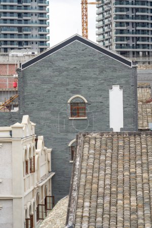 Téléchargez les photos : Bâtiment traditionnel en brique de style chinois moderne - en image libre de droit