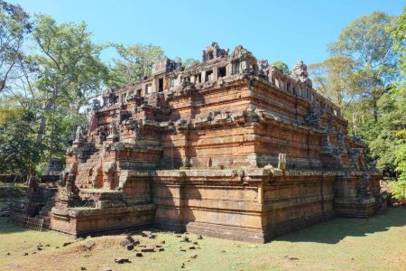 Téléchargez les photos : Phimeanakas, le temple céleste. Palais royal médiéval au Cambodge. - en image libre de droit