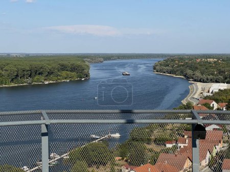 Foto de Panorama desde la parte superior de la torre de agua Vukovar - un símbolo de la unidad croata, Croacia (Panorama sa vrha Vukovarskog vodotornja - simbola hrvatskog zajednistva, Hrvatska) - Imagen libre de derechos