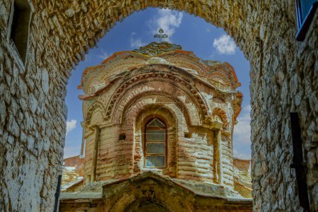 Chios, Griechenland, Pyrgi Village, Eine alte Kirche, Die Kirche von Agioi Apostoloi stammt aus dem 15. Jahrhundert
