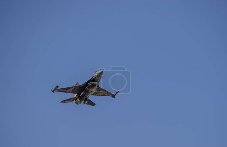 Turkiye - Izmir - cigli base aérienne 15 Mars 2016 démonstrations d'avions F-16 type d'avion (Solo Turk)
