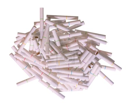 Foto de Una pila de cigarrillos electrónicos de papel vistos desde arriba sobre un fondo blanco utilizados insertándolos en un palo de tabaco electrónico para entregar nicotina inhalada decorada con una línea de color para indicar el sabor.. - Imagen libre de derechos