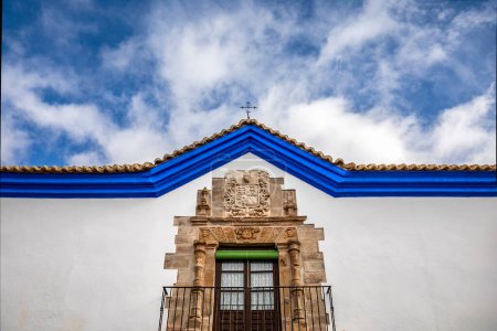Detail der weißen Fassade des Palastes der Markgrafen von Torremejia in Almagro, Ciudad Real, Castilla la Mancha, Spanien