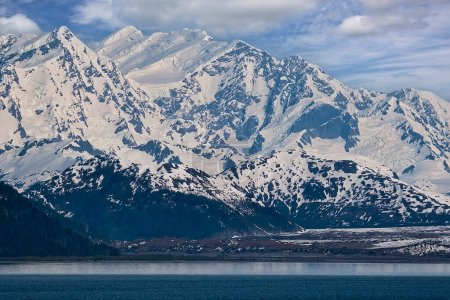 Magestic Alaskan mountain range in Glacier Bay, Alaska