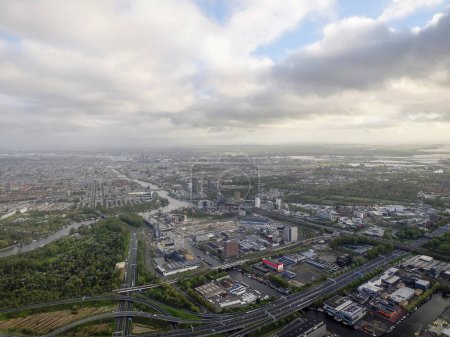 Un panorama aérien de rotterdam North Sea Pays-Bas holland depuis l'avion avant d'atterrir au paysage de l'aéroport AMsterdam SChipol