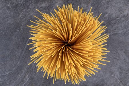 Téléchargez les photos : Pâtes italiennes - Spaghetti - vues d'en haut. - en image libre de droit